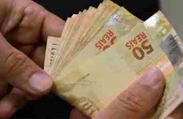 Segunda parcela do 13º salário deve ser paga até a próxima sexta-feira